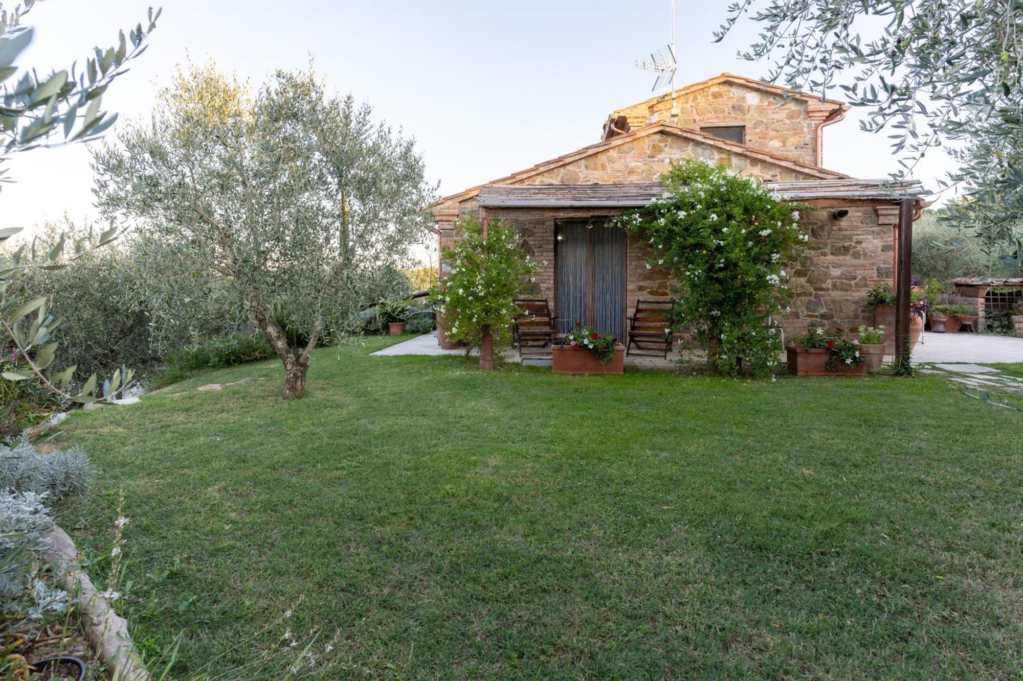 Il Poggio Dell'Eremita Lägenhet Rigomagno Exteriör bild